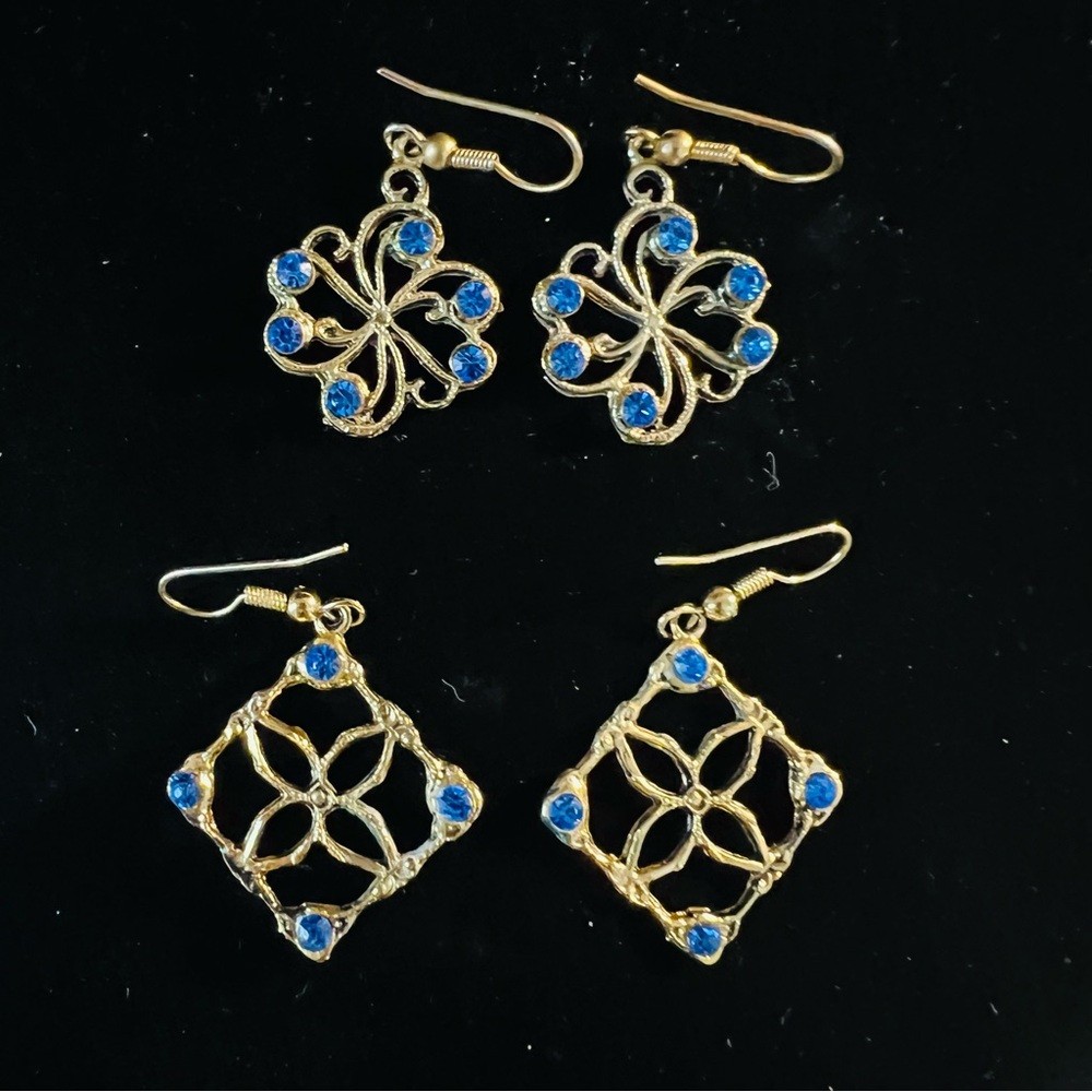 BEAUTIFUL EARRINGS FROM THAILAND